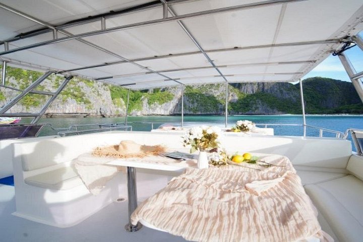 Luxe catamaran cruise naar Phi Phi, Maya Bay en Maithon eiland vanuit Phuket, foto 7 | wizardtrip