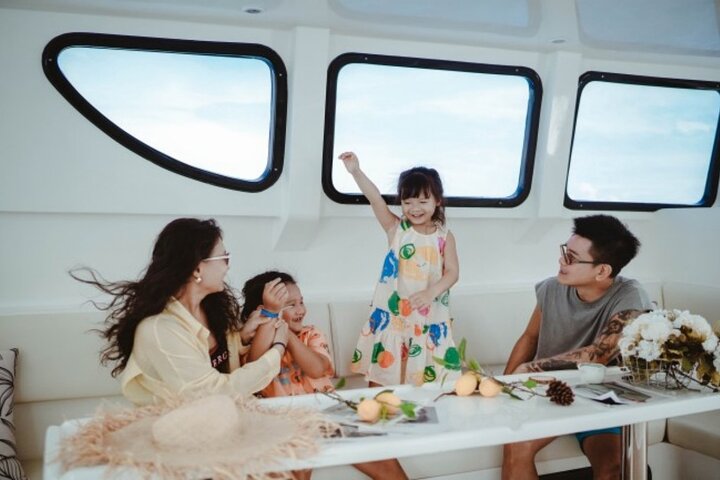 Luxe catamaran cruise naar Phi Phi, Maya Bay en Maithon eiland vanuit Phuket, foto 8 | wizardtrip