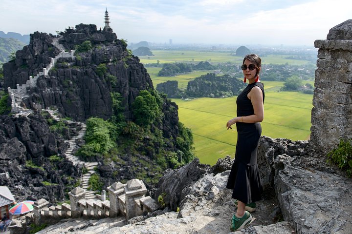 Excursion d'une journée pittoresque à Ninh Binh depuis Hanoï, avec balades en bateau, sites anciens et vélo à la campagne, photo 6 | wizardtrip
