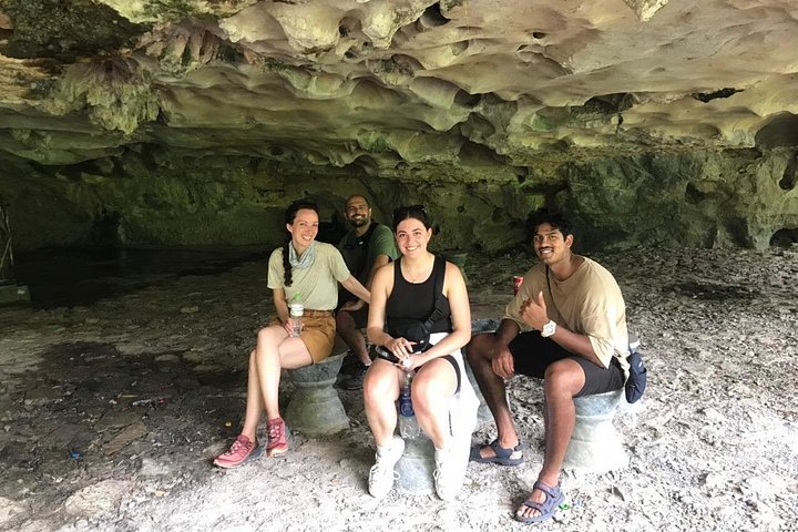 Excursion d'une journée pittoresque à Ninh Binh depuis Hanoï, avec balades en bateau, sites anciens et vélo à la campagne, photo 10 | wizardtrip
