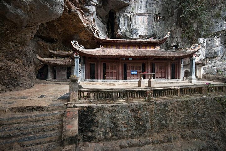 Excursion d'une journée pittoresque à Ninh Binh depuis Hanoï, avec balades en bateau, sites anciens et vélo à la campagne, photo 13 | wizardtrip