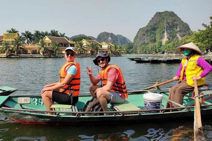 Excursion d'une journée pittoresque à Ninh Binh depuis Hanoï, avec balades en bateau, sites anciens et vélo à la campagne, photo 15 | wizardtrip