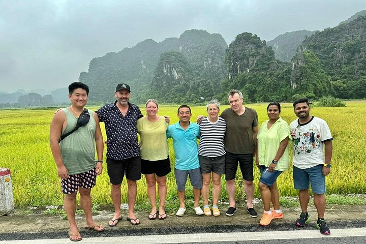 Excursion d'une journée pittoresque à Ninh Binh depuis Hanoï, avec balades en bateau, sites anciens et vélo à la campagne, photo 35 | wizardtrip