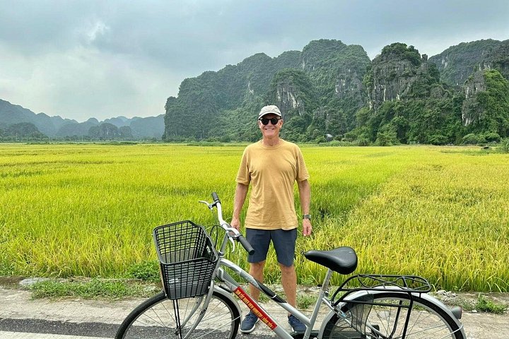 Excursion d'une journée pittoresque à Ninh Binh depuis Hanoï, avec balades en bateau, sites anciens et vélo à la campagne, photo 39 | wizardtrip