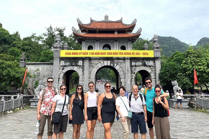 Excursion d'une journée pittoresque à Ninh Binh depuis Hanoï, avec balades en bateau, sites anciens et vélo à la campagne, photo 48 | wizardtrip