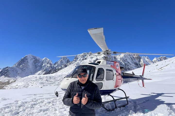 Tour in elicottero sul Monte Everest, Nepal, con viste aeree mozzafiato sull'Himalaya, foto 7 | wizardtrip