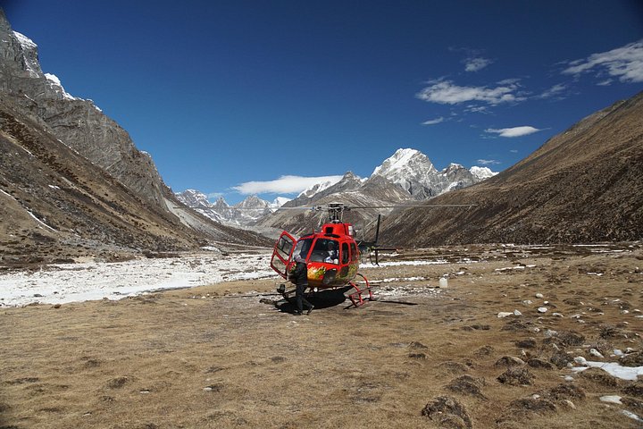 Tour in elicottero sul Monte Everest, Nepal, con viste aeree mozzafiato sull'Himalaya, foto 9 | wizardtrip