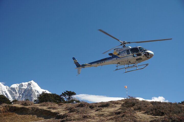 Tour in elicottero sul Monte Everest, Nepal, con viste aeree mozzafiato sull'Himalaya, foto 34 | wizardtrip
