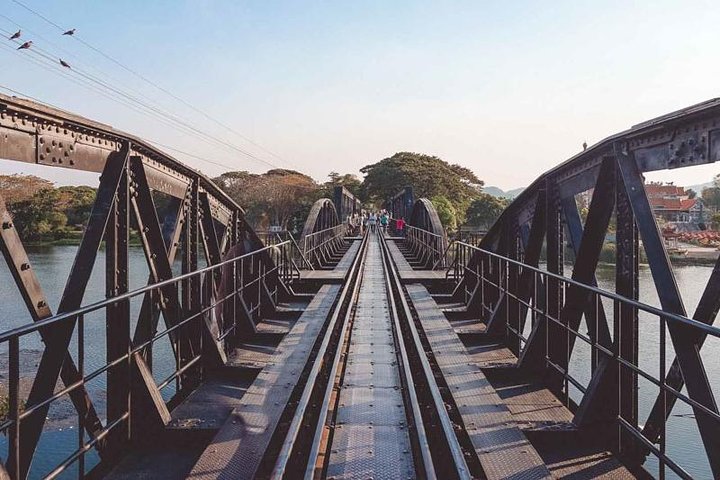 Tour privado à Cascata Erawan, Estrada de Ferro da Morte e santuário de elefantes em Kanchanaburi, Tailândia, foto 6 | wizardtrip