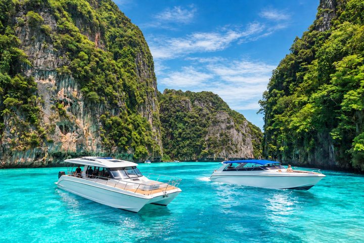 Premium-Ausflug zu den Phi Phi Inseln & Maya Bay mit dem Speedboot: Vollpension und Abholung inklusive | wizardtrip