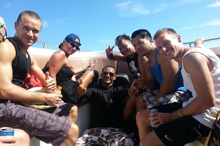Speedboot tour naar Phi Phi Islands en Maya Bay vanuit Phuket, Thailand, met prachtige stranden en helder water, foto 16 | wizardtrip