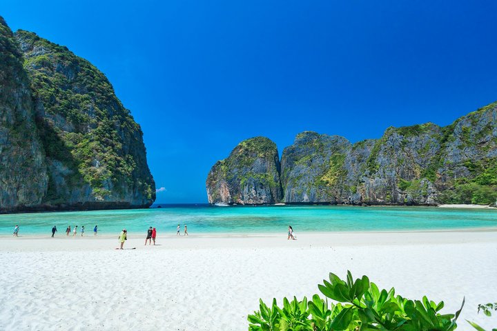 Speedboot tour naar Phi Phi Islands en Maya Bay vanuit Phuket, Thailand, met prachtige stranden en helder water, foto 18 | wizardtrip