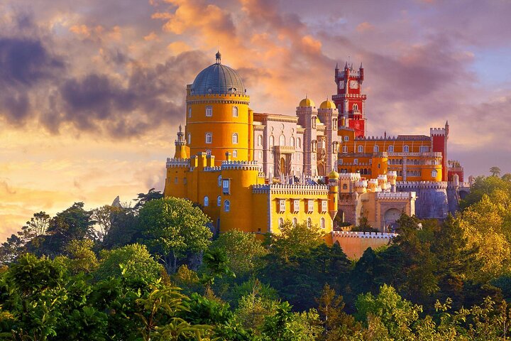 Sintra and Cascais Private Tour with Pena Palace Ticket Included | wizardtrip