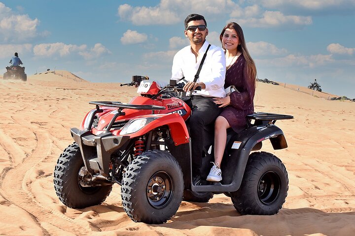 Oplev en spændende VIP-ørkensafari i Dubai med sandkørsel, quad biking, kamelture og kulturelle shows, foto 15 | wizardtrip