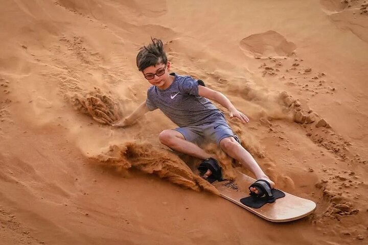 Oplev en spændende VIP-ørkensafari i Dubai med sandkørsel, quad biking, kamelture og kulturelle shows, foto 16 | wizardtrip