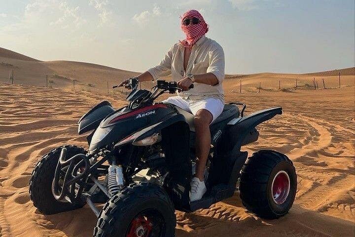 Oplev en spændende VIP-ørkensafari i Dubai med sandkørsel, quad biking, kamelture og kulturelle shows, foto 32 | wizardtrip
