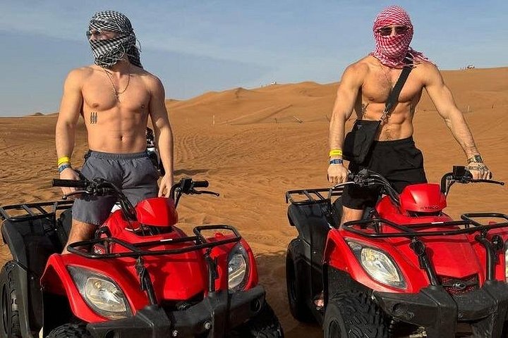 Oplev en spændende VIP-ørkensafari i Dubai med sandkørsel, quad biking, kamelture og kulturelle shows, foto 33 | wizardtrip