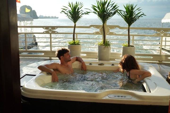 Mooie cruise door Ha Long Bay en Lan Ha Bay met kajakken en culturele activiteiten, foto 9 | wizardtrip