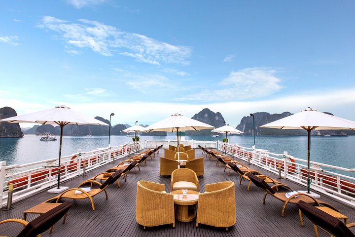 Mooie cruise door Ha Long Bay en Lan Ha Bay met kajakken en culturele activiteiten, foto 17 | wizardtrip