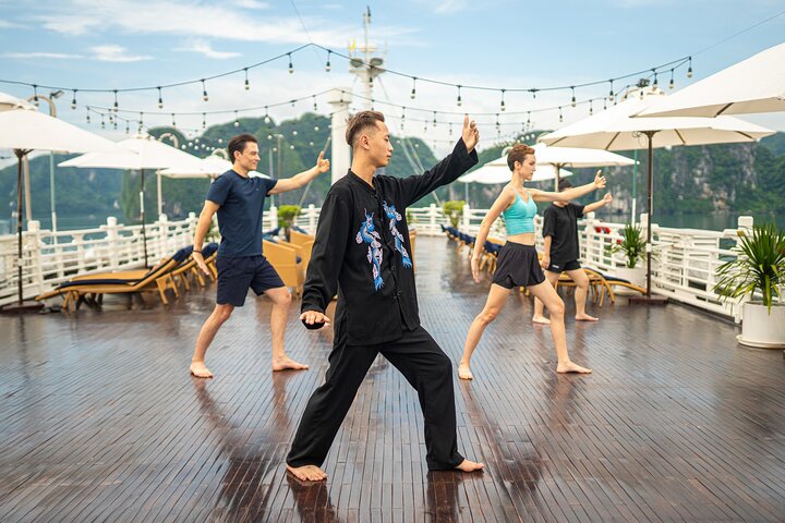 Mooie cruise door Ha Long Bay en Lan Ha Bay met kajakken en culturele activiteiten, foto 26 | wizardtrip