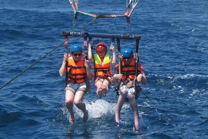 Prova emozionanti voli in parasailing sul mare a Fuengirola, Spagna, foto 17 | wizardtrip