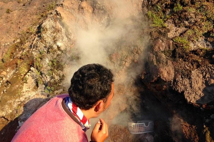 Solopgangsvandretur til Mount Batur-toppen i Ubud, Bali, Indonesien, med vulkansk udsigt og morgenmad, foto 9 | wizardtrip