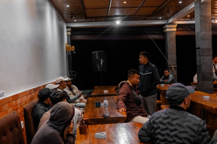 Solopgangsvandretur til Mount Batur-toppen i Ubud, Bali, Indonesien, med vulkansk udsigt og morgenmad, foto 16 | wizardtrip
