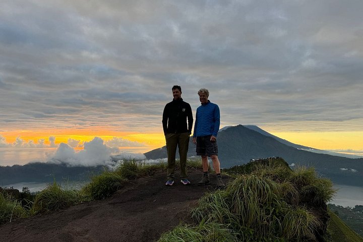 Solopgangsvandretur til Mount Batur-toppen i Ubud, Bali, Indonesien, med vulkansk udsigt og morgenmad, foto 17 | wizardtrip
