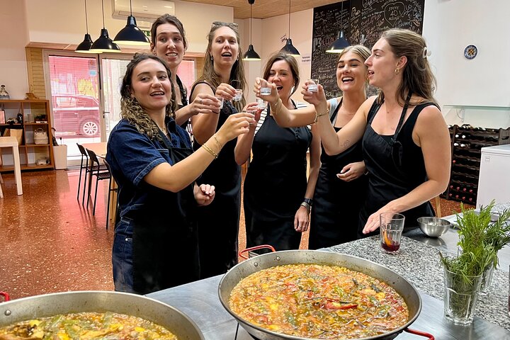 Paella Kookles: Sangria Workshop, Tapas & Wijn – Avond | wizardtrip