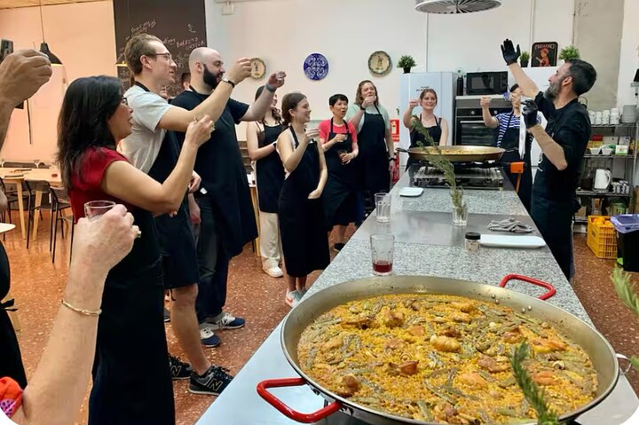 バレンシアでのイブニングパエリアクッキングクラス、サングリア、タパス、ワインテイスティング付き、写真8 | wizardtrip