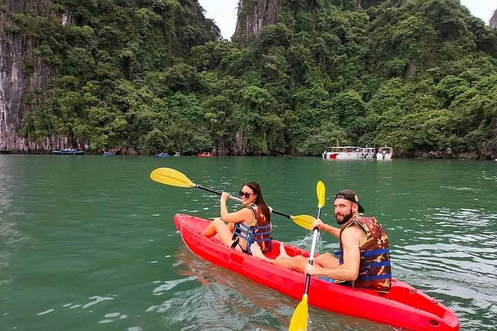 Full-day cruise exploring Ha Long Bay's caves, islands, and waters from Hanoi, photo 10 | wizardtrip