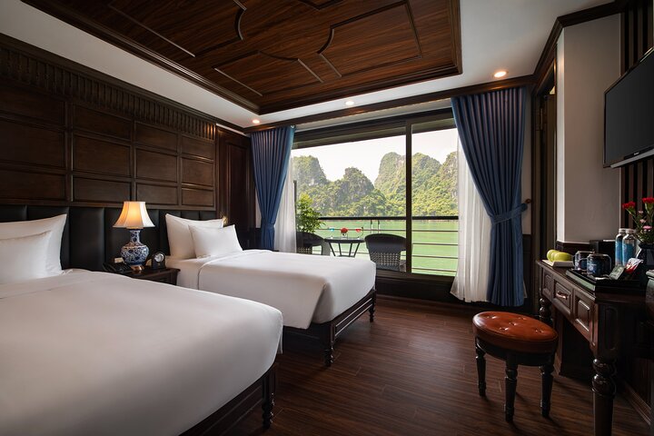 3-Day Ha Long Bay Luxury Cruise: Meals, Cave Exploration, Kayaking & Swimming | wizardtrip