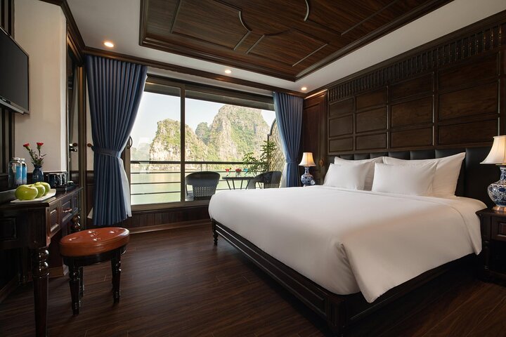 All-Inclusive 2 Day/1 Night Luxury Cruise in Halong Bay, Meals, Cave, Kayaking, Swimming | wizardtrip