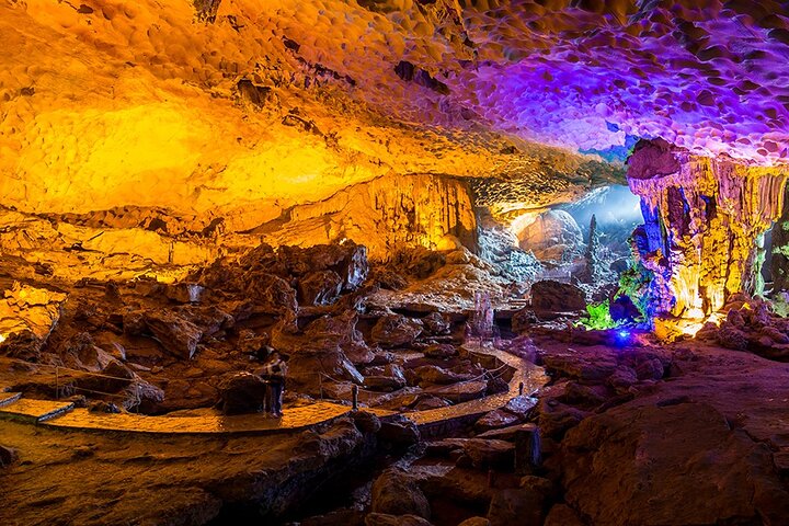 Luxury Halong Bay day cruise with limestone karsts, buffet lunch, and onboard relaxation, photo 29 | wizardtrip
