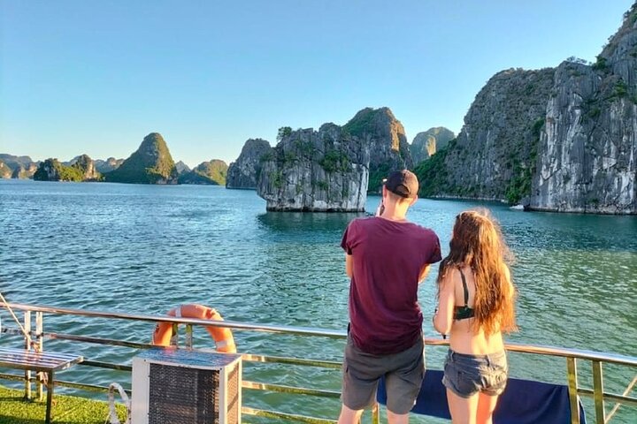Luxury Halong Bay day cruise with limestone karsts, buffet lunch, and onboard relaxation, photo 32 | wizardtrip
