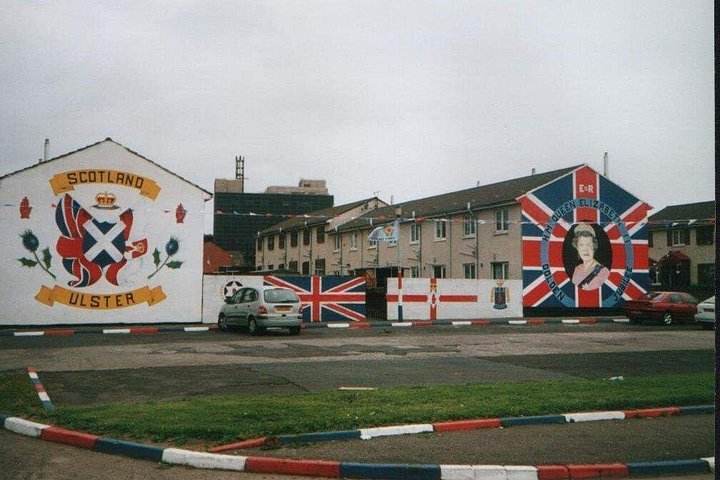 Explorez les murales et les Murs de la Paix de Belfast lors d'une visite privée en taxi avec un guide local, photo 102 | wizardtrip