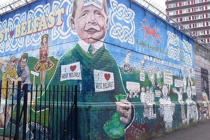Explorez les murales et les Murs de la Paix de Belfast lors d'une visite privée en taxi avec un guide local, photo 105 | wizardtrip