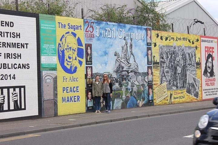 Explorez les murales et les Murs de la Paix de Belfast lors d'une visite privée en taxi avec un guide local, photo 118 | wizardtrip