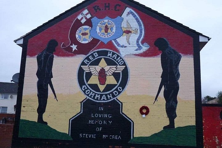 Explorez les murales et les Murs de la Paix de Belfast lors d'une visite privée en taxi avec un guide local, photo 130 | wizardtrip