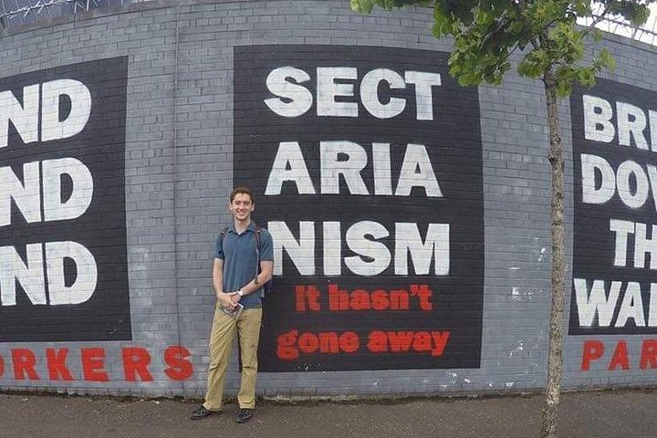 Explorez les murales et les Murs de la Paix de Belfast lors d'une visite privée en taxi avec un guide local, photo 169 | wizardtrip