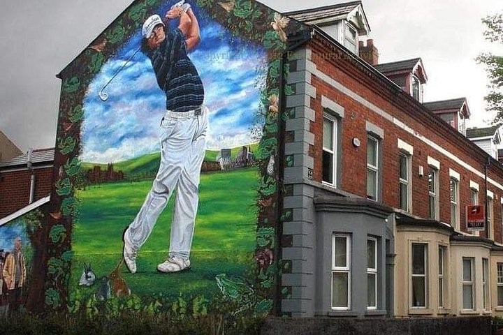 Explorez les murales et les Murs de la Paix de Belfast lors d'une visite privée en taxi avec un guide local, photo 177 | wizardtrip