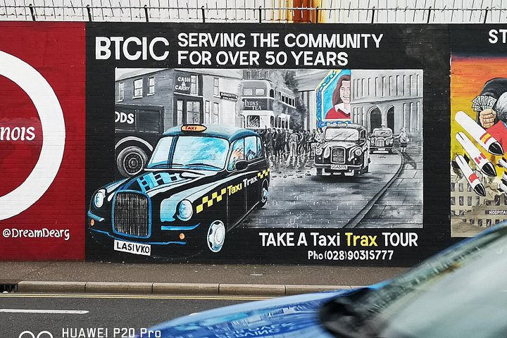 Explorez les murales et les Murs de la Paix de Belfast lors d'une visite privée en taxi avec un guide local, photo 19 | wizardtrip