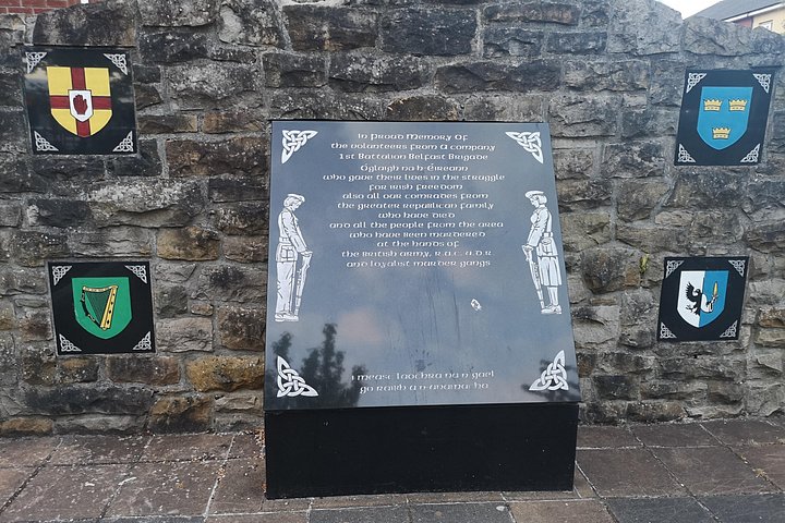 Explorez les murales et les Murs de la Paix de Belfast lors d'une visite privée en taxi avec un guide local, photo 194 | wizardtrip