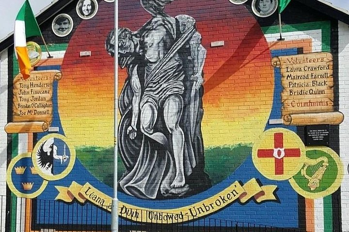 Explorez les murales et les Murs de la Paix de Belfast lors d'une visite privée en taxi avec un guide local, photo 197 | wizardtrip