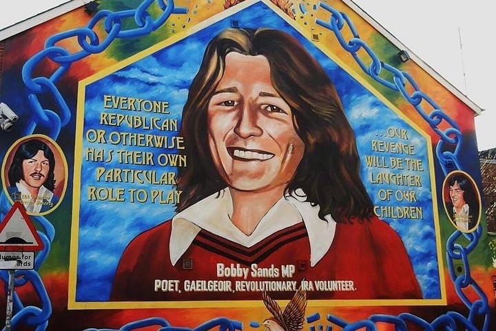 Explorez les murales et les Murs de la Paix de Belfast lors d'une visite privée en taxi avec un guide local, photo 201 | wizardtrip