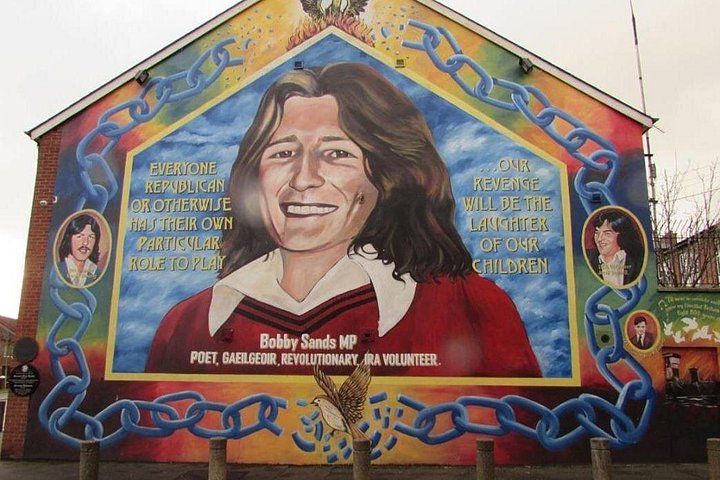 Explorez les murales et les Murs de la Paix de Belfast lors d'une visite privée en taxi avec un guide local, photo 213 | wizardtrip