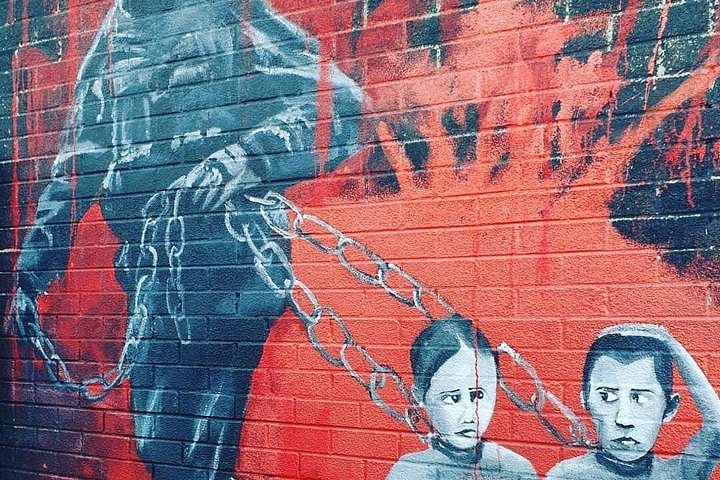 Explorez les murales et les Murs de la Paix de Belfast lors d'une visite privée en taxi avec un guide local, photo 219 | wizardtrip