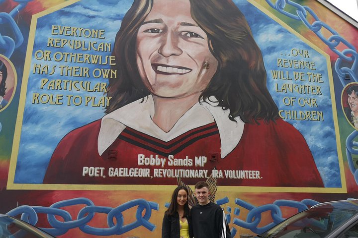 Explorez les murales et les Murs de la Paix de Belfast lors d'une visite privée en taxi avec un guide local, photo 233 | wizardtrip