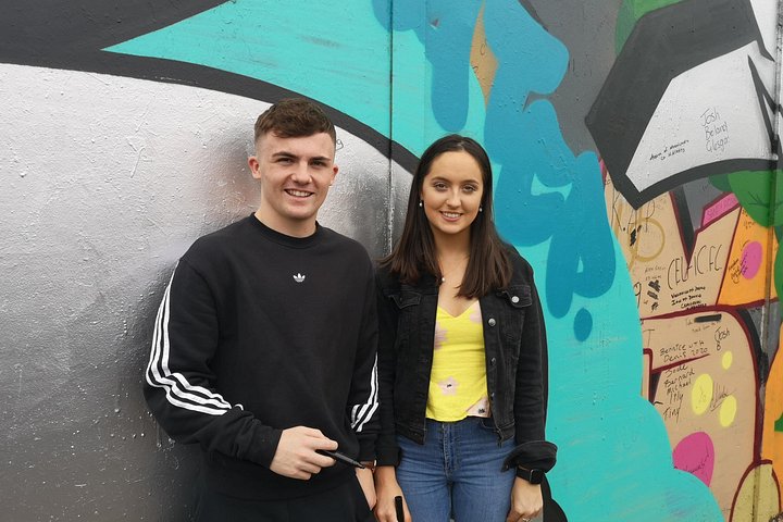 Explorez les murales et les Murs de la Paix de Belfast lors d'une visite privée en taxi avec un guide local, photo 235 | wizardtrip