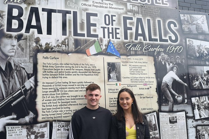 Explorez les murales et les Murs de la Paix de Belfast lors d'une visite privée en taxi avec un guide local, photo 237 | wizardtrip